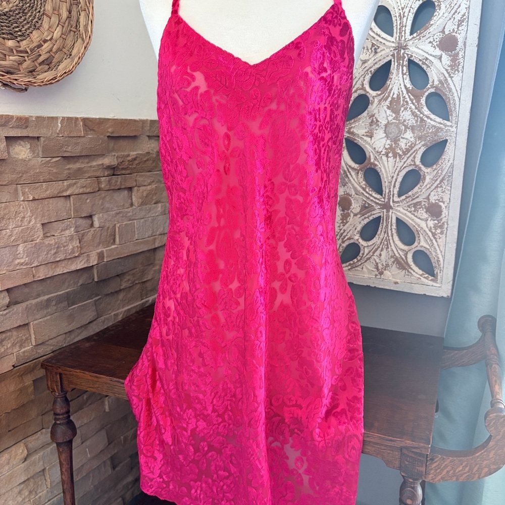 Vintage Vibrant Fuchsia Lace Chemise size L